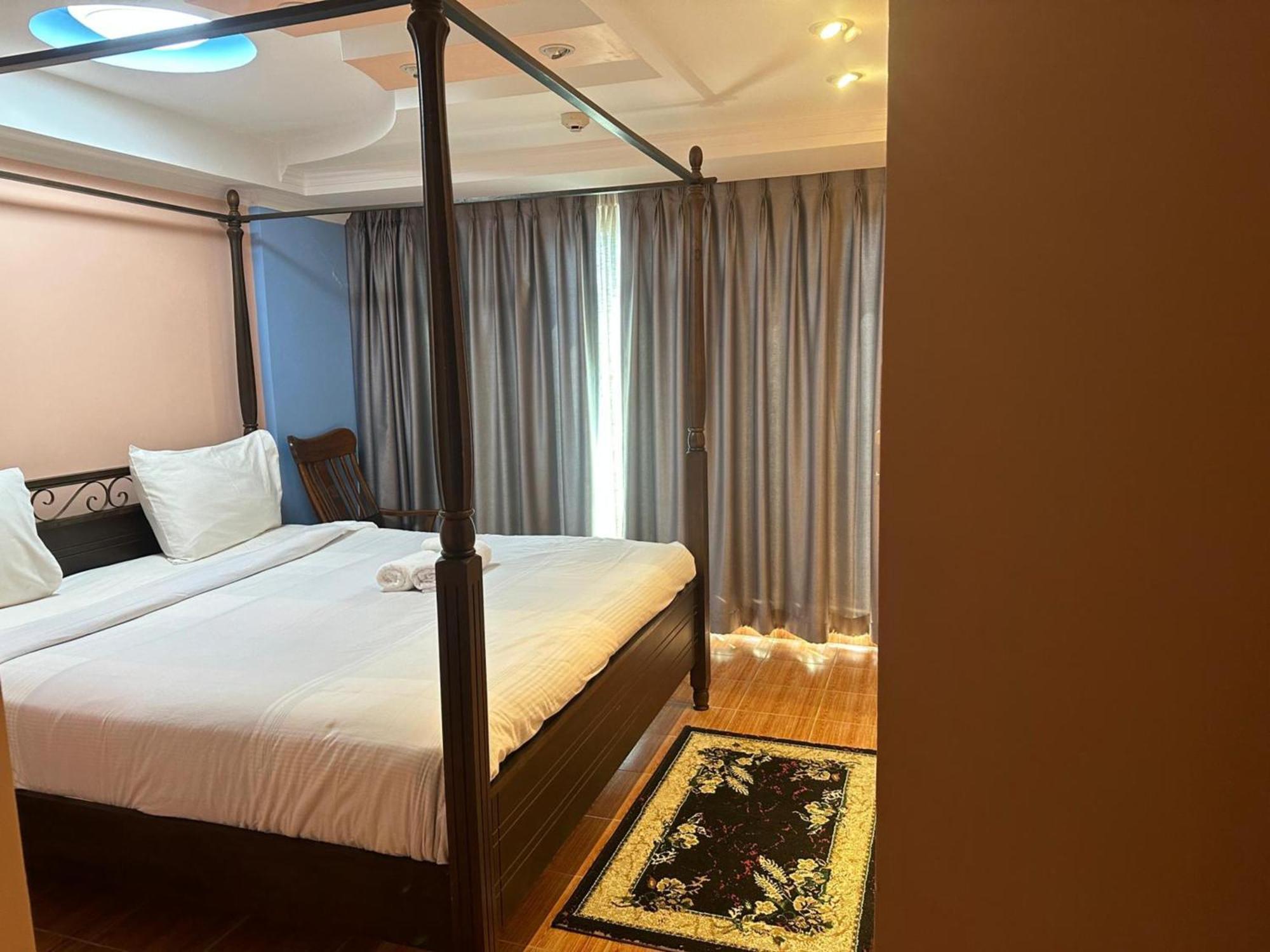 Spacious 1,2 & 3 Bedroom Serviced Omni - Nana Bts Appartement Bangkok