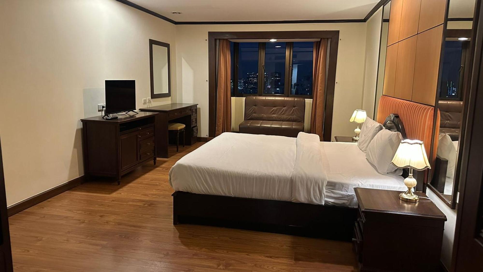 Appartement Spacious 1,2 & 3 Bedroom Serviced Omni - Nana Bts Bangkok