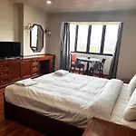 Spacious 1,2 & 3 Bedroom Serviced Apartments Omni - Nana Bts