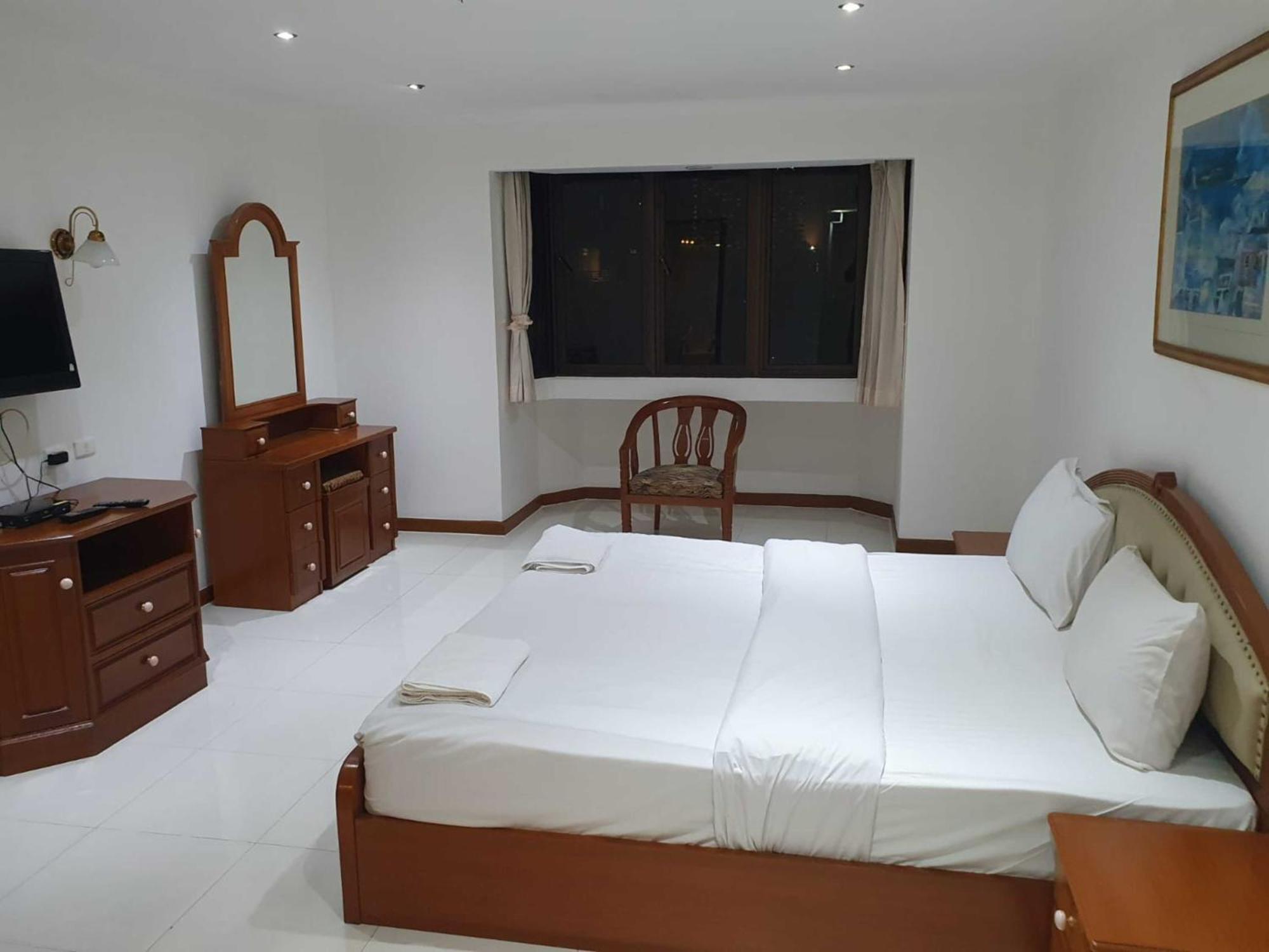 Apartment Spacious 1,2 & 3 Bedroom Serviced Omni - Nana Bts Bangkok