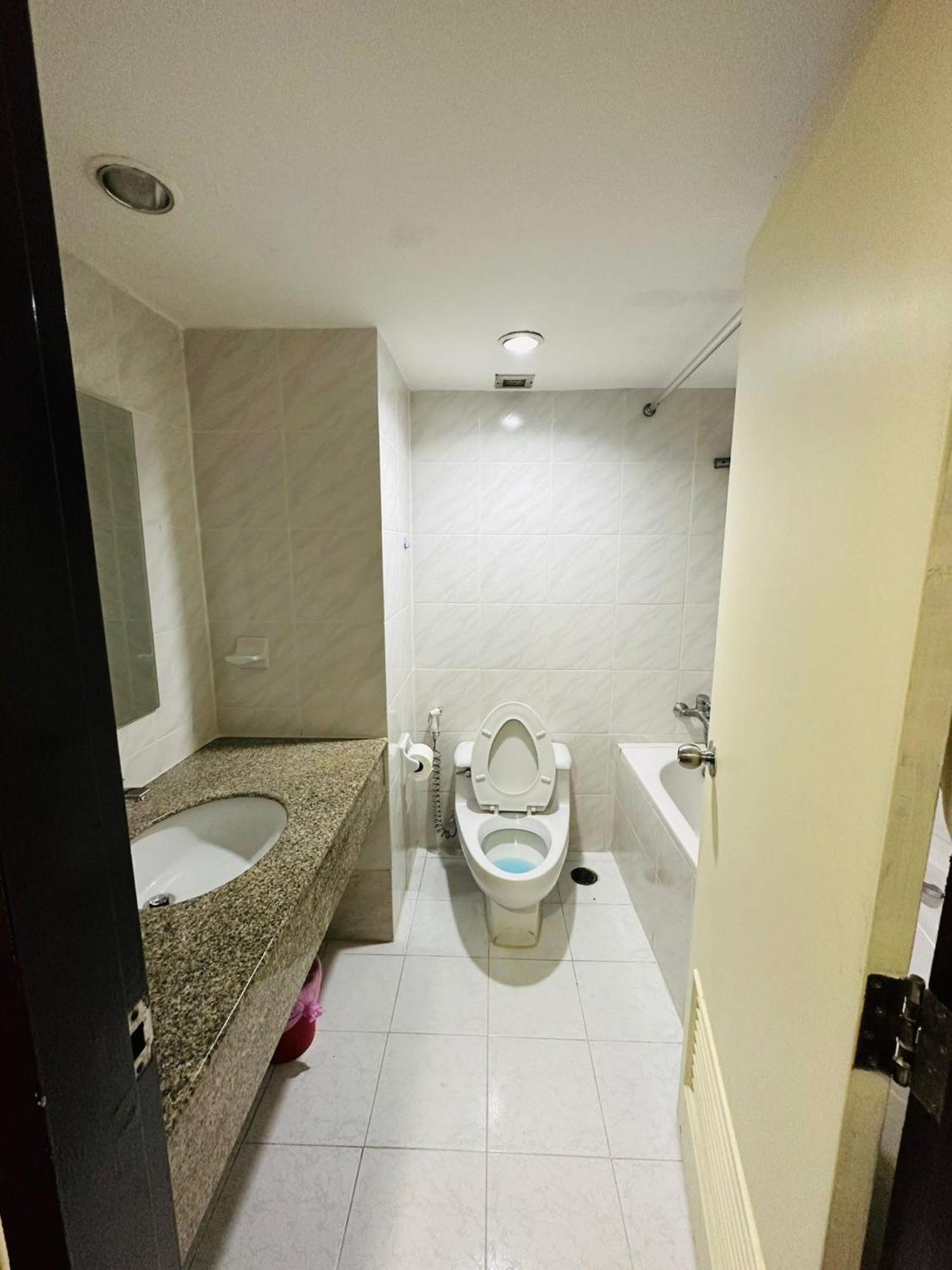 Spacious 1,2 & 3 Bedroom Serviced Omni - Nana Bts Bangkok