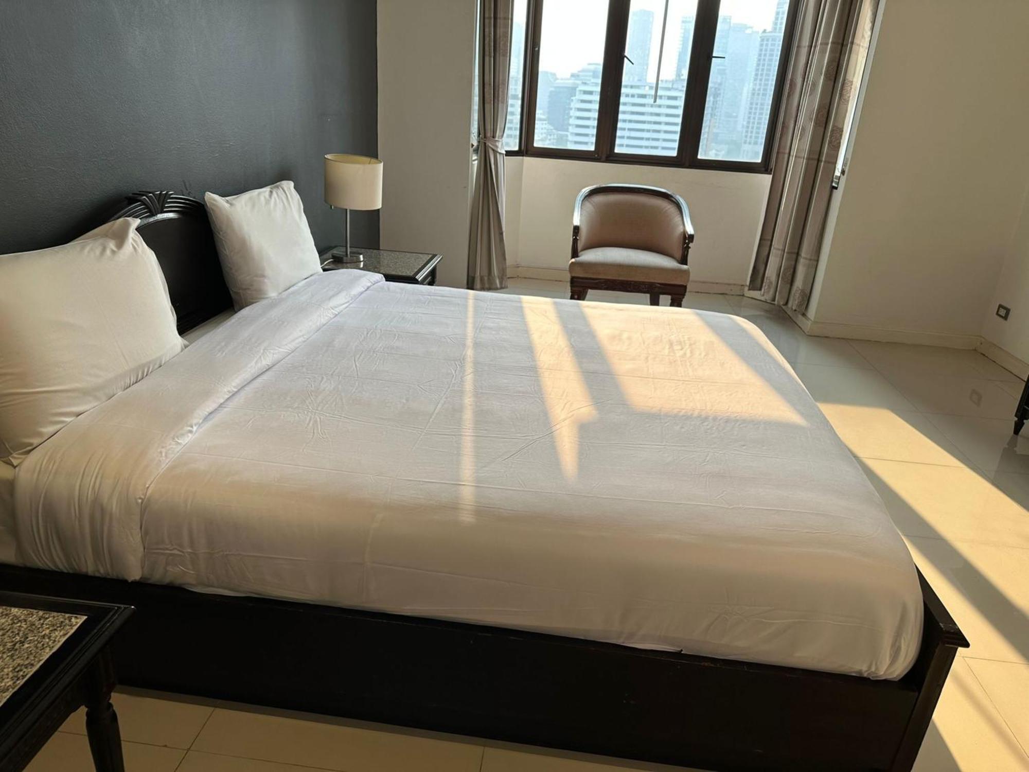 Spacious 1,2 & 3 Bedroom Serviced Omni - Nana Bts Apartment